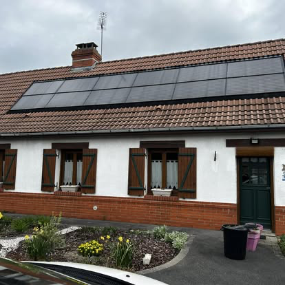 Maison avec panneaux solaires